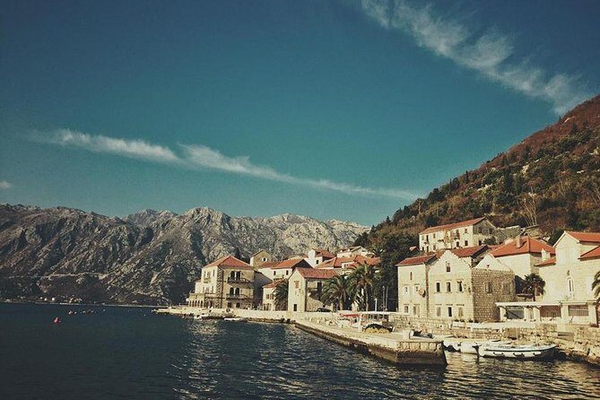 Best from our coast (Kotor bay, Budva, Sv Stefan, Skadar lake) - Sveti Stefan panorama stop: a quick look at luxury and history