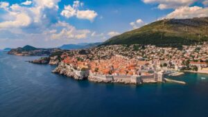 From Budva: Dubrovnik Guided Tour with Free Time - Dubrovnik old town with a guide for fast orientation (then you choose the pace)
