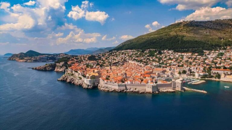 From Budva: Dubrovnik Guided Tour with Free Time - Dubrovnik old town with a guide for fast orientation (then you choose the pace)