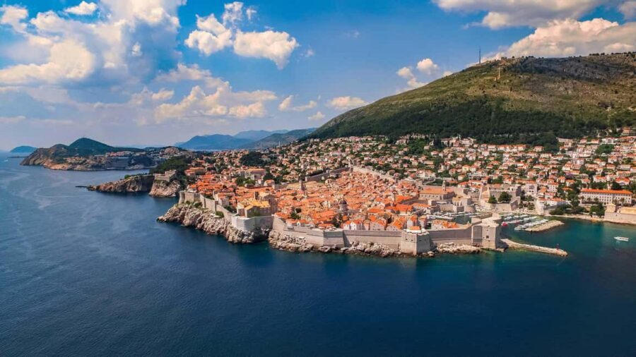 From Budva: Dubrovnik Guided Tour with Free Time - Dubrovnik old town with a guide for fast orientation (then you choose the pace)