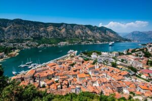 From Dubrovnik: Full-Day Group Tour of Montenegro Coast - Crossing Into Montenegro: ID Checks and Why Timing Feels Tight