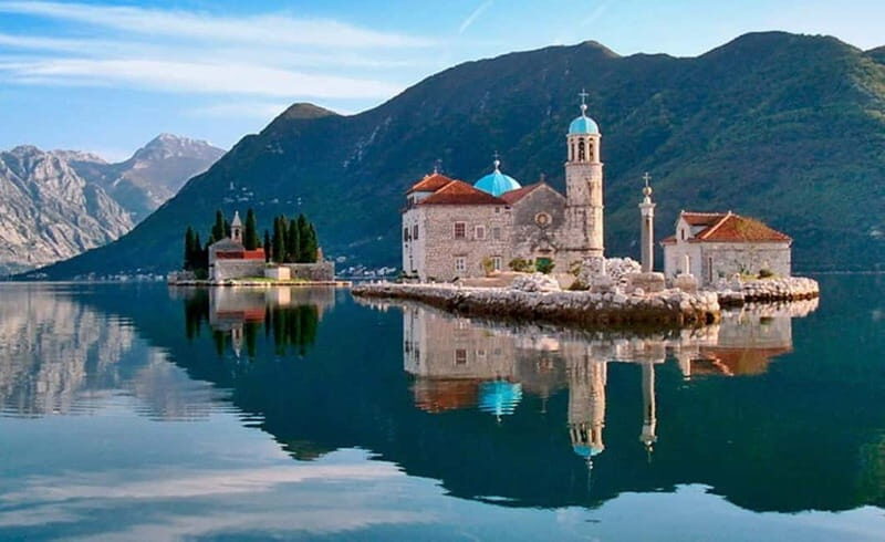 Montenegro Day Trip & Kotor Bay Short Boat Cruise - Morning logistics: pickup, border timing, and why the day feels long