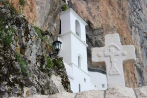 Ostrog Monastery tour - The Drive and the Storytelling Stops That Make It Feel Personal