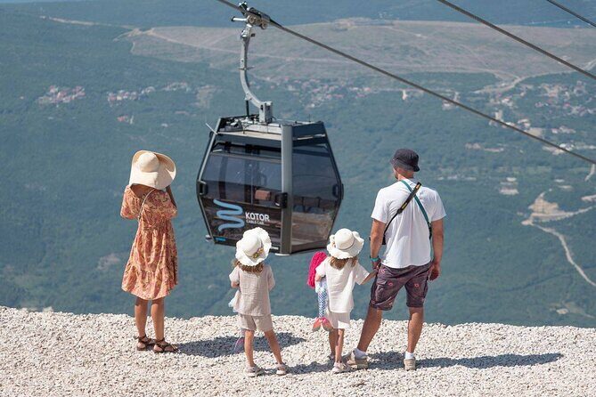 Private Tour Cable car -Kotor- Perast- our Lady of the Rocks - From pickup to Perast: step into a preserved Adriatic postcard